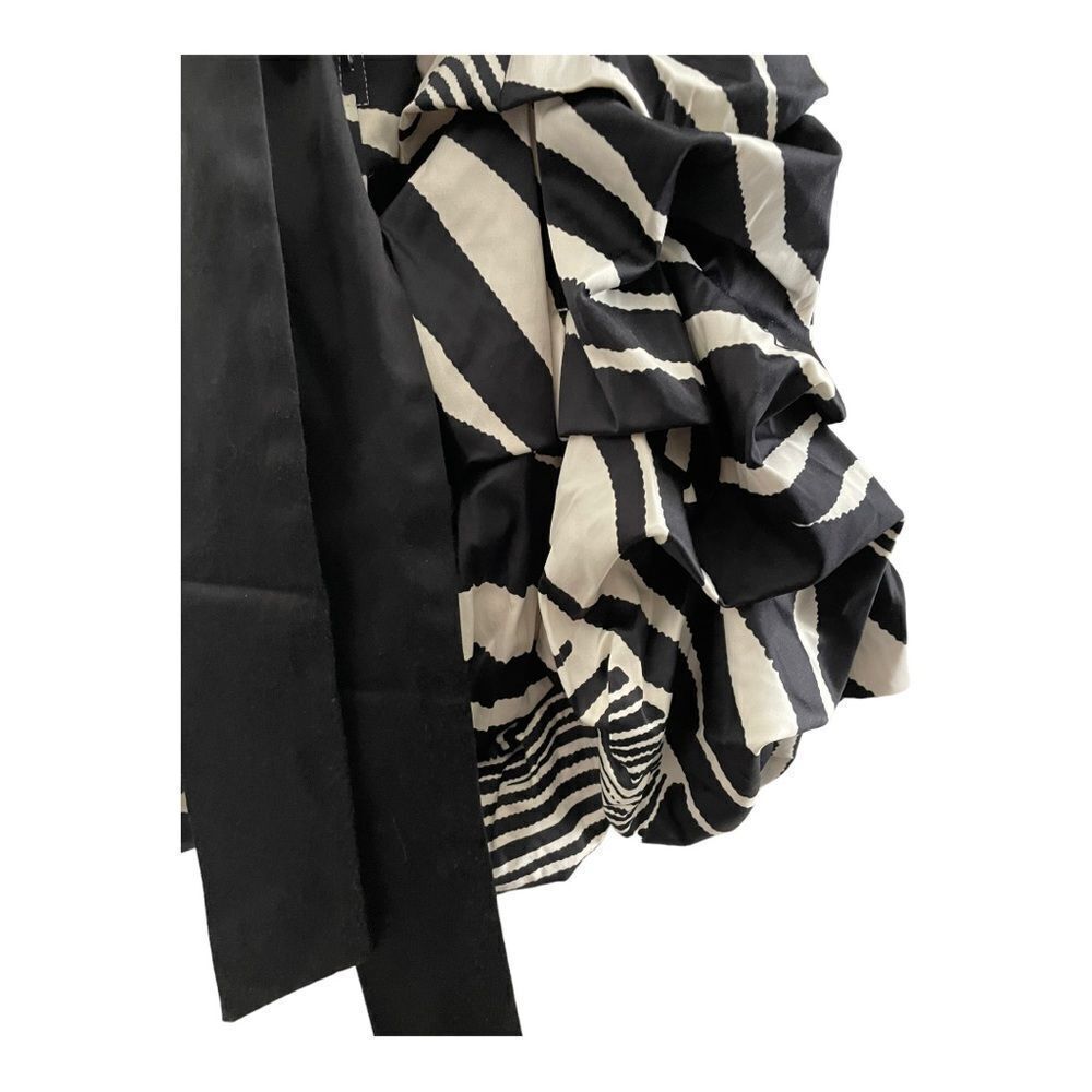BLACK AND WHITE RUFFLED DRESS - Picture 4 of 14